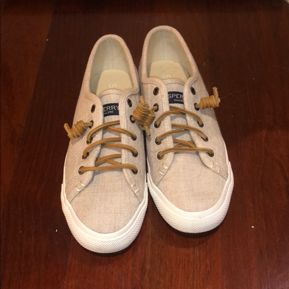 2-3x used sperrys